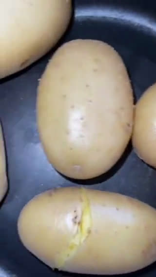 Foto del paso 1 de la receta: Bolitas de patata 🥔 3 quesos 🧀