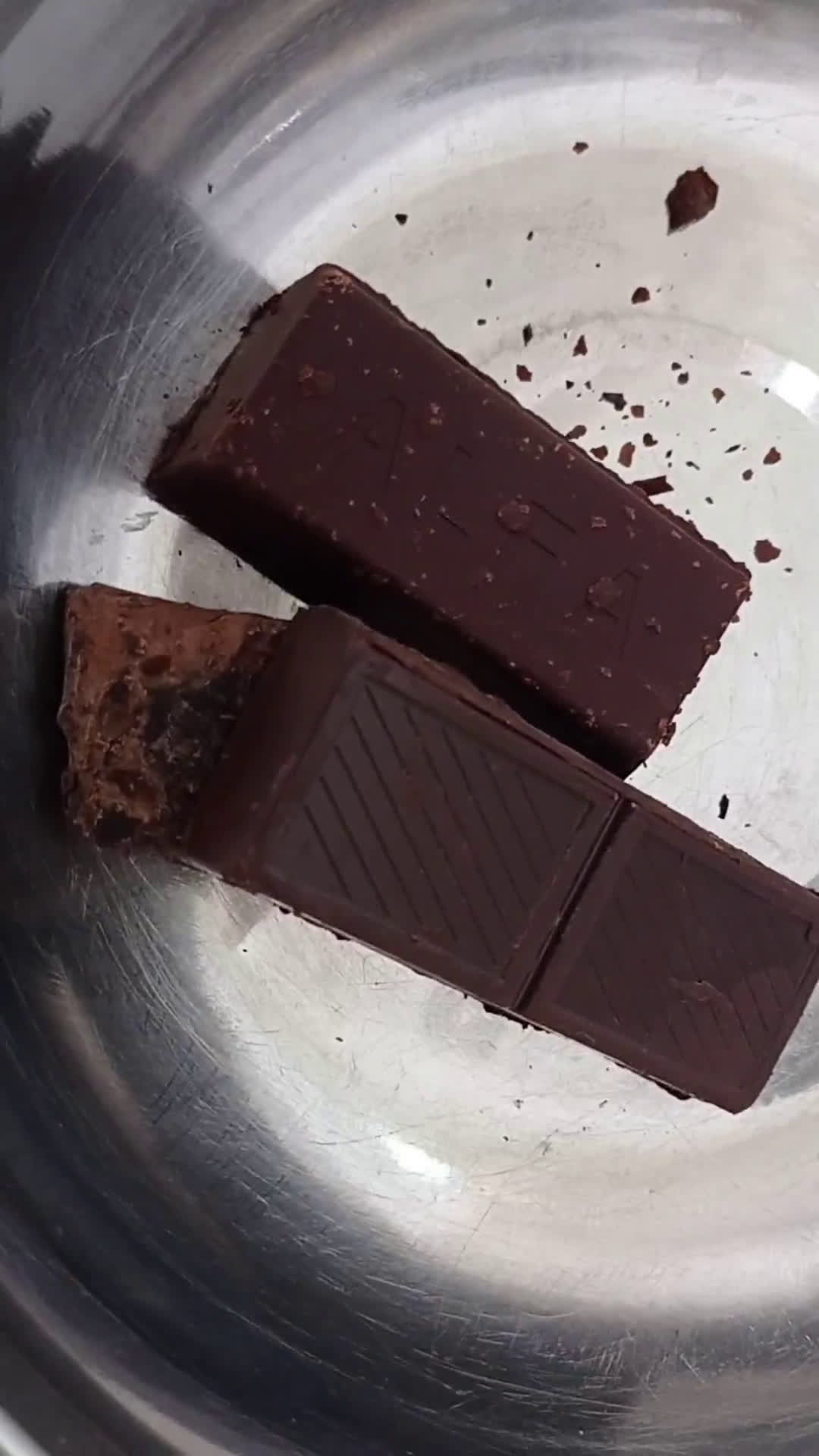 Foto langkah ke 1 dari resep Fudgy brownies shiny crust.