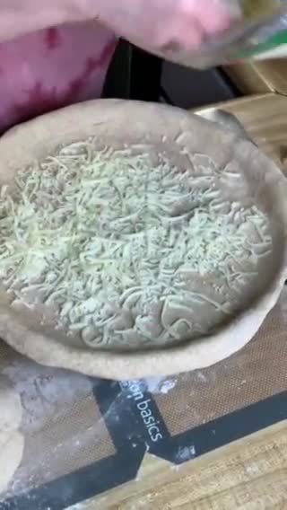Foto del paso 2 de la receta: Pizza estilo chicago de queso