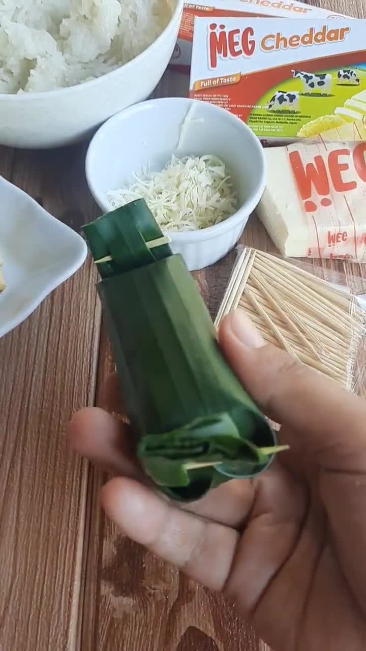 Foto langkah ke 3 dari resep Lemper Pisang Keju.