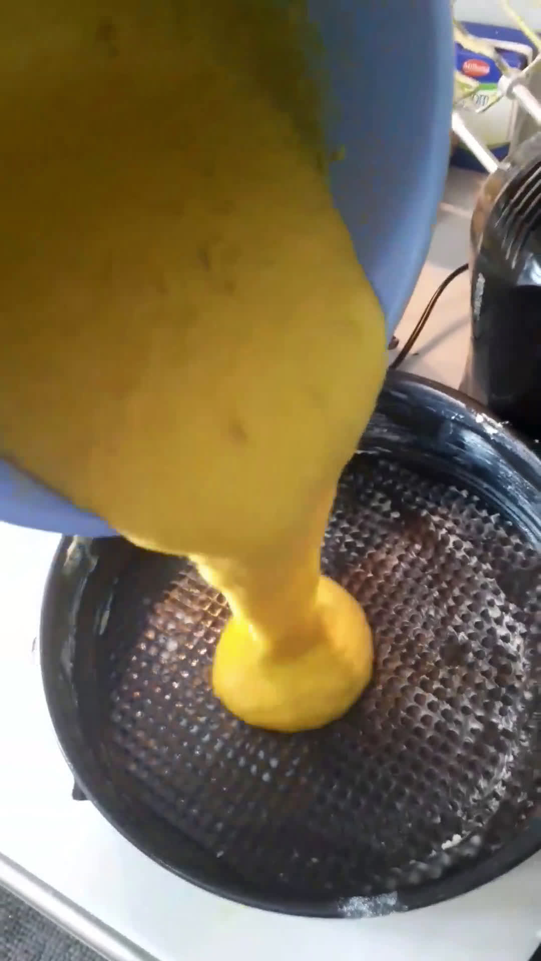 A picture of step 6 of Banana Cake.