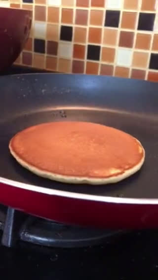 Foto langkah ke 3 dari resep Fluffy Pancake 🥞.