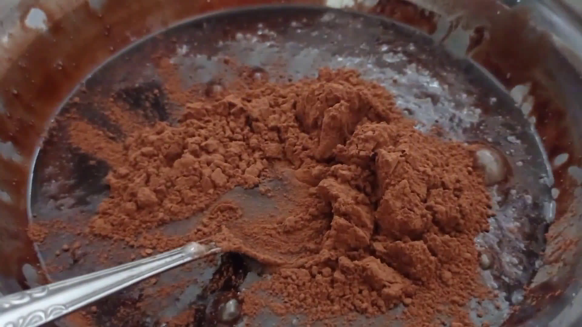 Foto langkah ke 3 dari resep Fudgy brownies shiny crust.