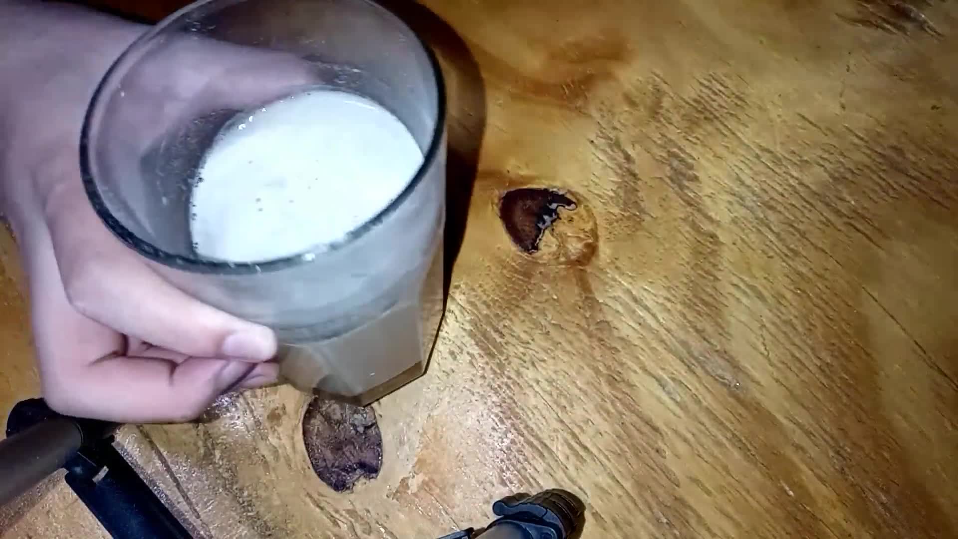 Foto del paso 1 de la receta: Bizcochitos de grasa hojaldrados
