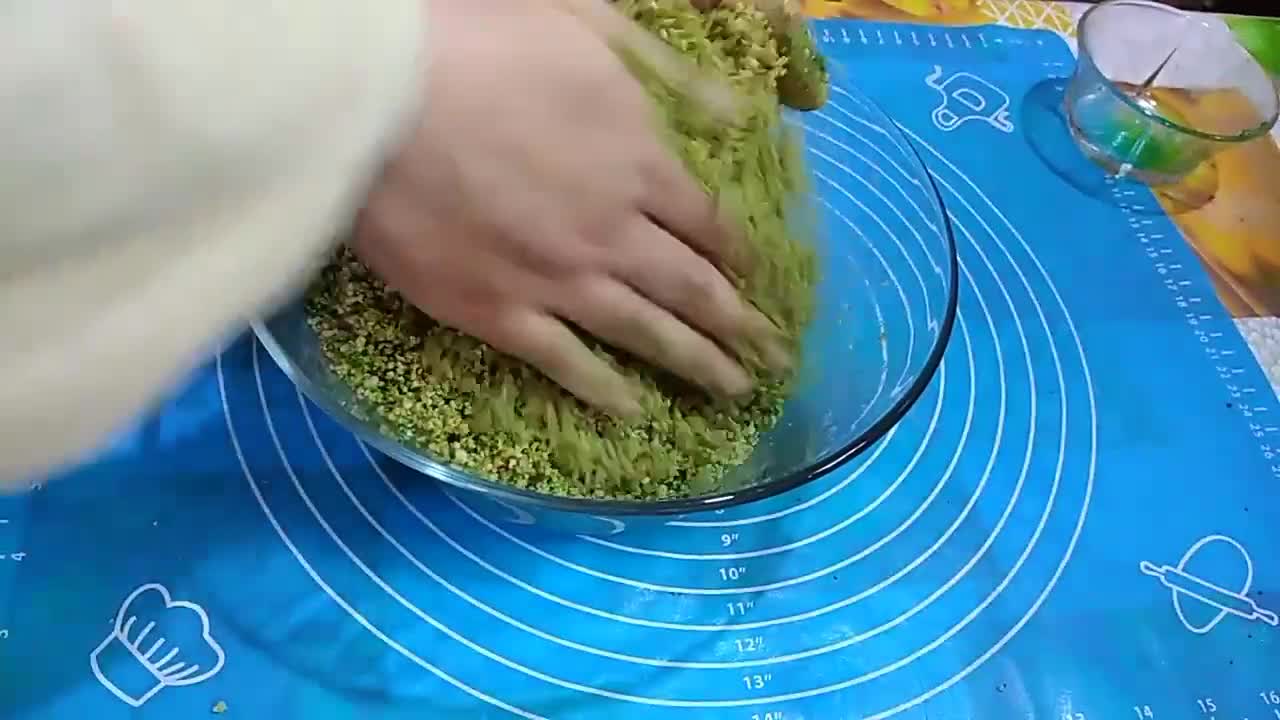 صورة لخطوة 7 من وصفة الفستق الكذاب لجميع انواع الحلويات