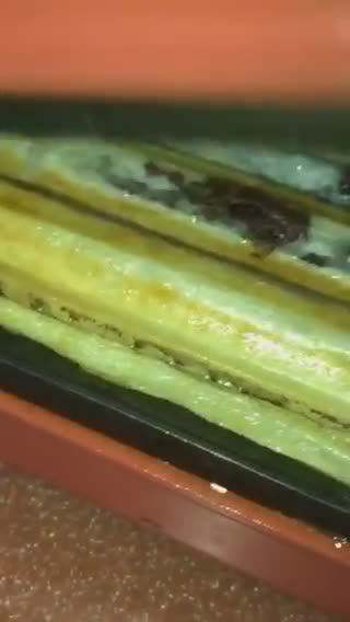 صورة لخطوة 5 من وصفة شوروز السينابون بالحجمين الميني والوسط 👌🏻