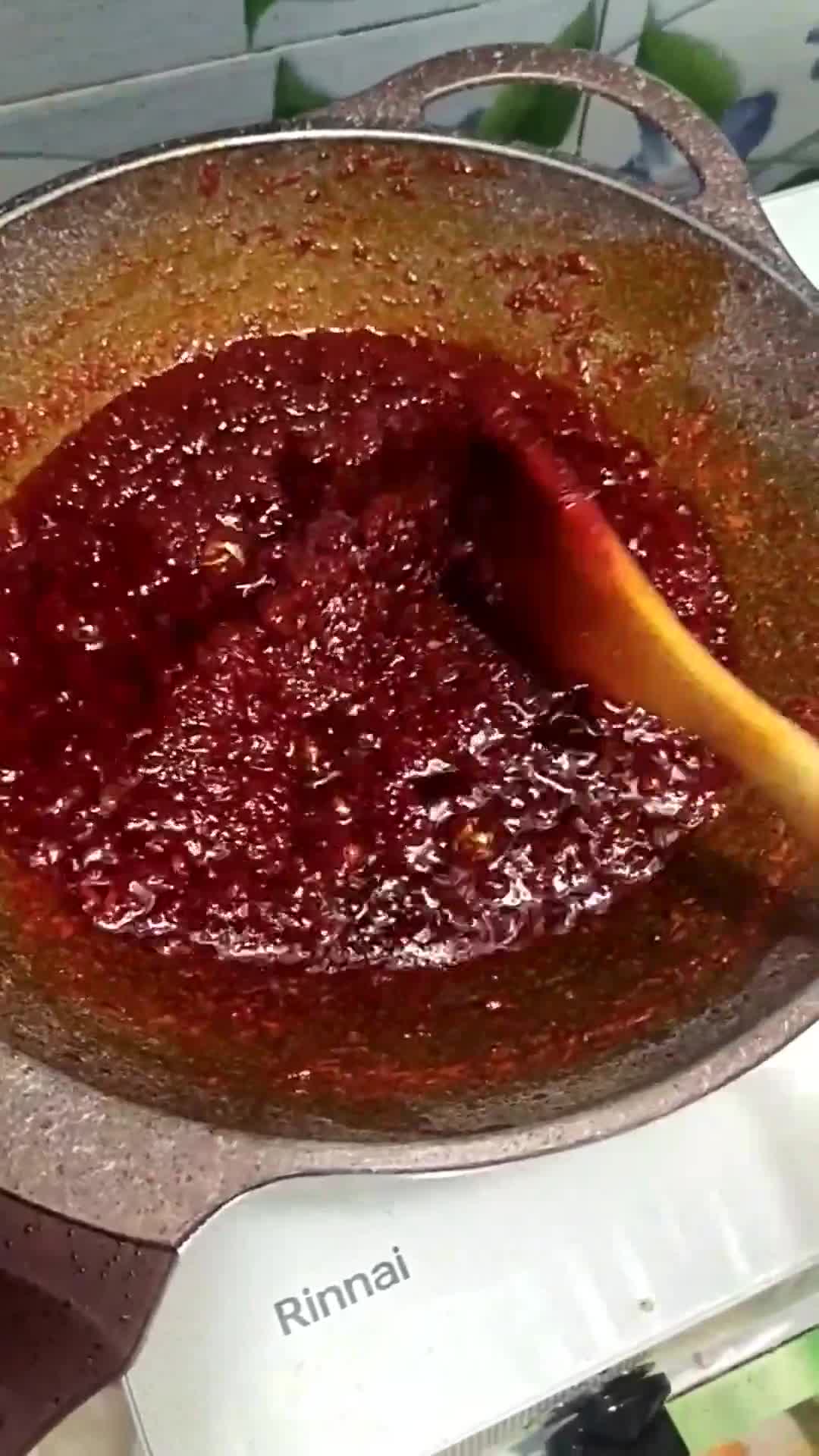 Foto langkah ke 4 dari resep Telur Masak Habang.