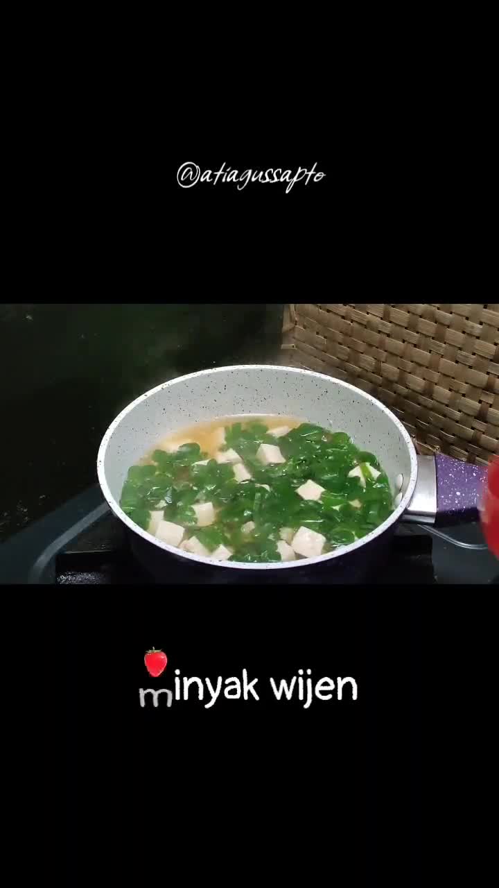 Foto langkah ke 4 dari resep Soup Tahu daun kelor (590).