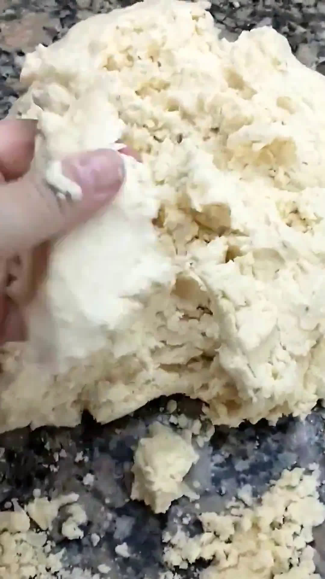 Foto del paso 3 de la receta: Chipa Almidón (chipa aramirõ 🇵🇾)