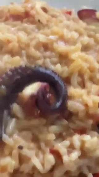 Foto del paso 14 de la receta: Arroz meloso de pulpo con verduritas o de verduritas con pulpo, en wok