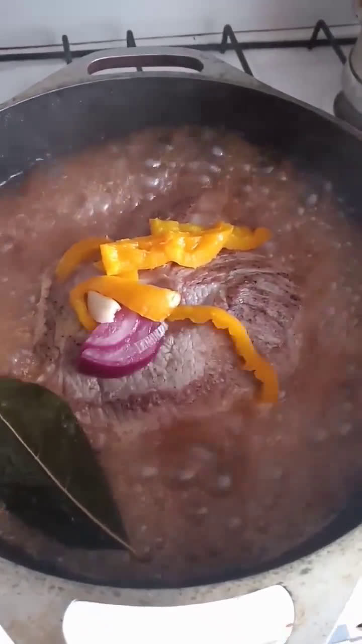 Foto del paso 2 de la receta: Bondiola de cerdo a la cerveza negra