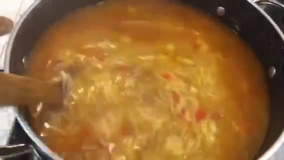 Foto del paso 6 de la receta: Sopa liviana de verduras con carne y fideos