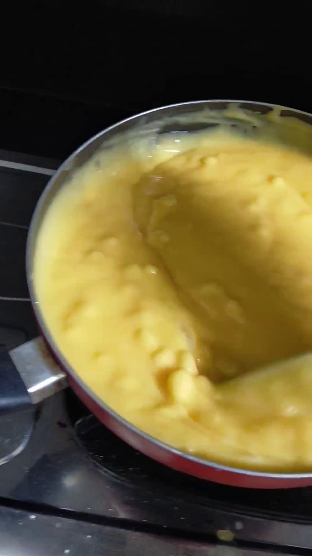 Foto langkah ke 3 dari resep Custard Corn Pudding.
