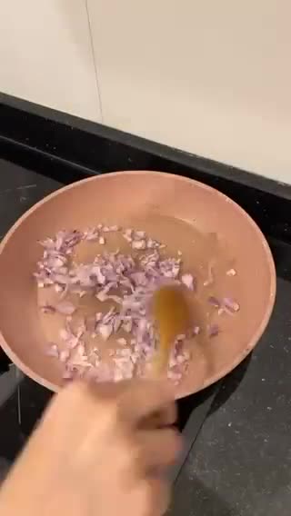 صورة لخطوة 1 من وصفة خلية المسخن بالدجاج 😍