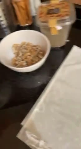صورة لخطوة 1 من وصفة بقلاوة الشوكولاته ❤️