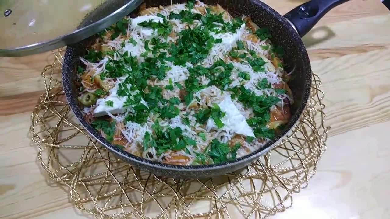 صورة لخطوة 1 من وصفة غراتان بطاطا في المقلاة بدون فرن