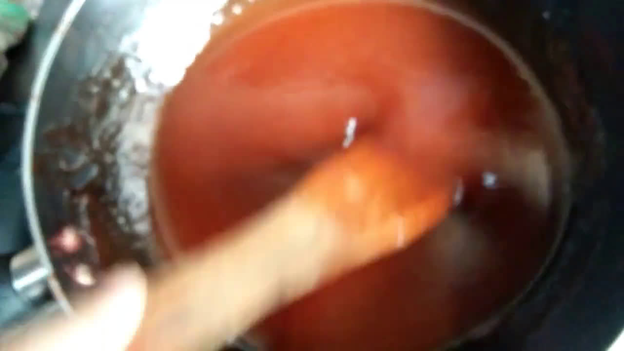 A picture of step 5 of Falsa chutney/grewia sauce.