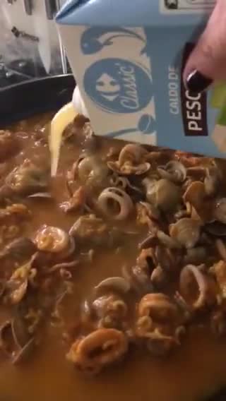 Foto del paso 13 de la receta: Fideuá con merluza