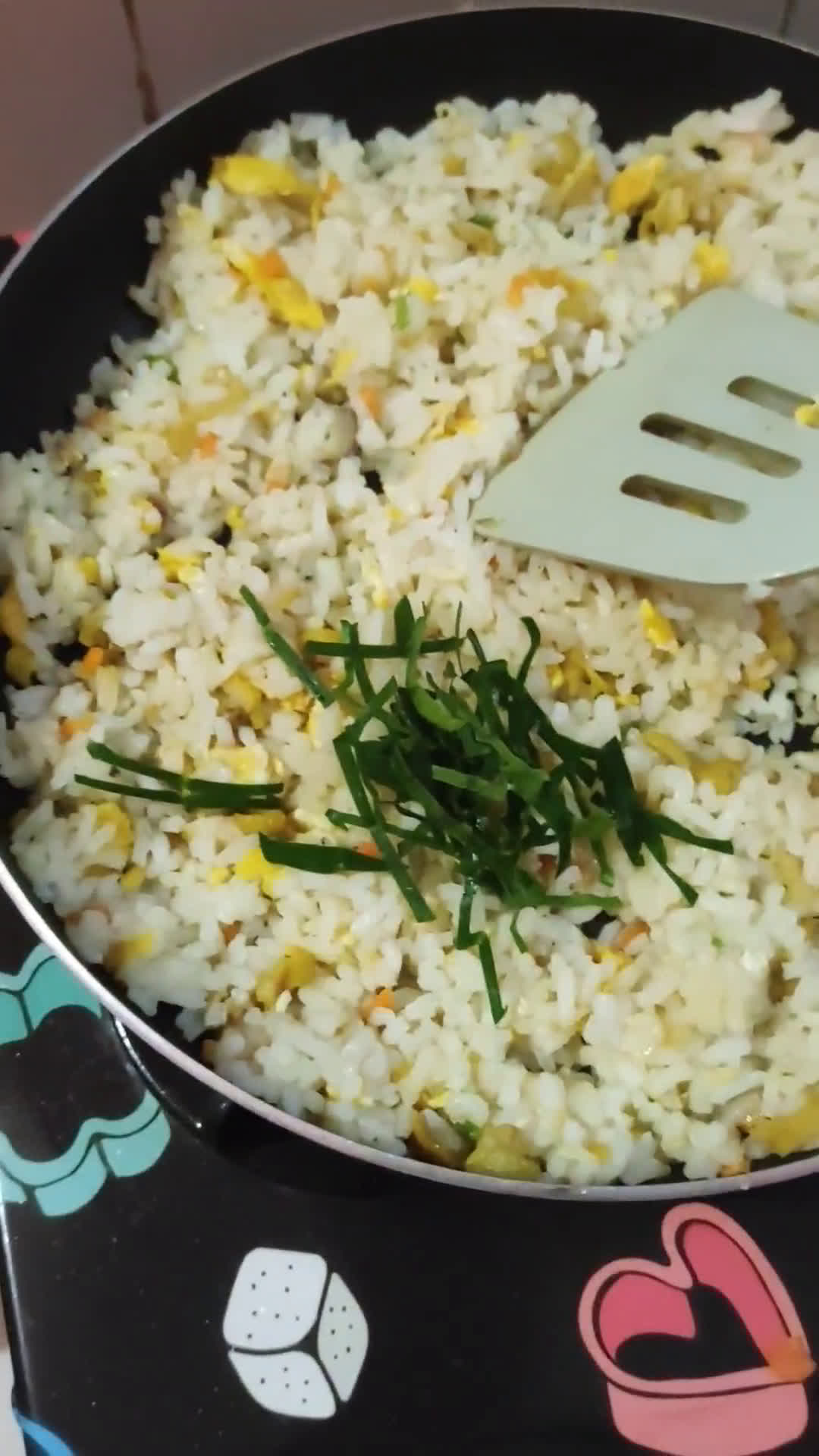 Foto langkah ke 3 dari resep 335. Nasi Goreng Daun Jeruk.