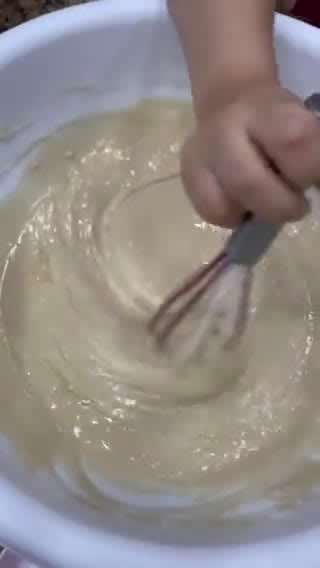 Foto del paso 2 de la receta: Pastel de vainilla sin huevos y sin batidora