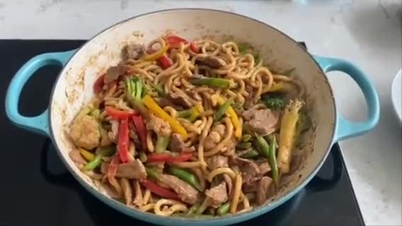 A picture of step 1 of Stir Fried Udon & Beef with Oyster Sauce.
