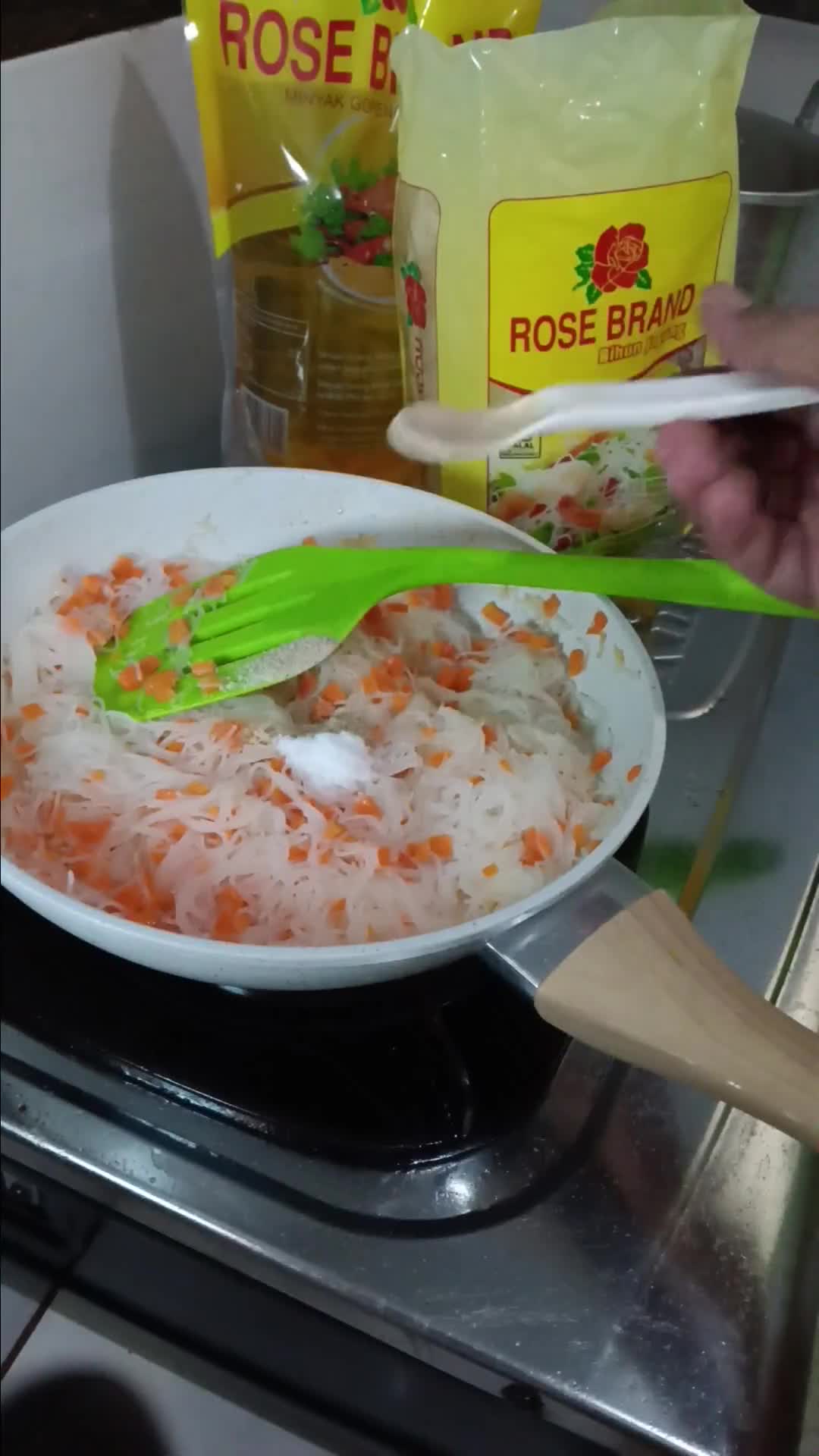 Foto langkah ke 4 dari resep Risoles kampung gluten free.