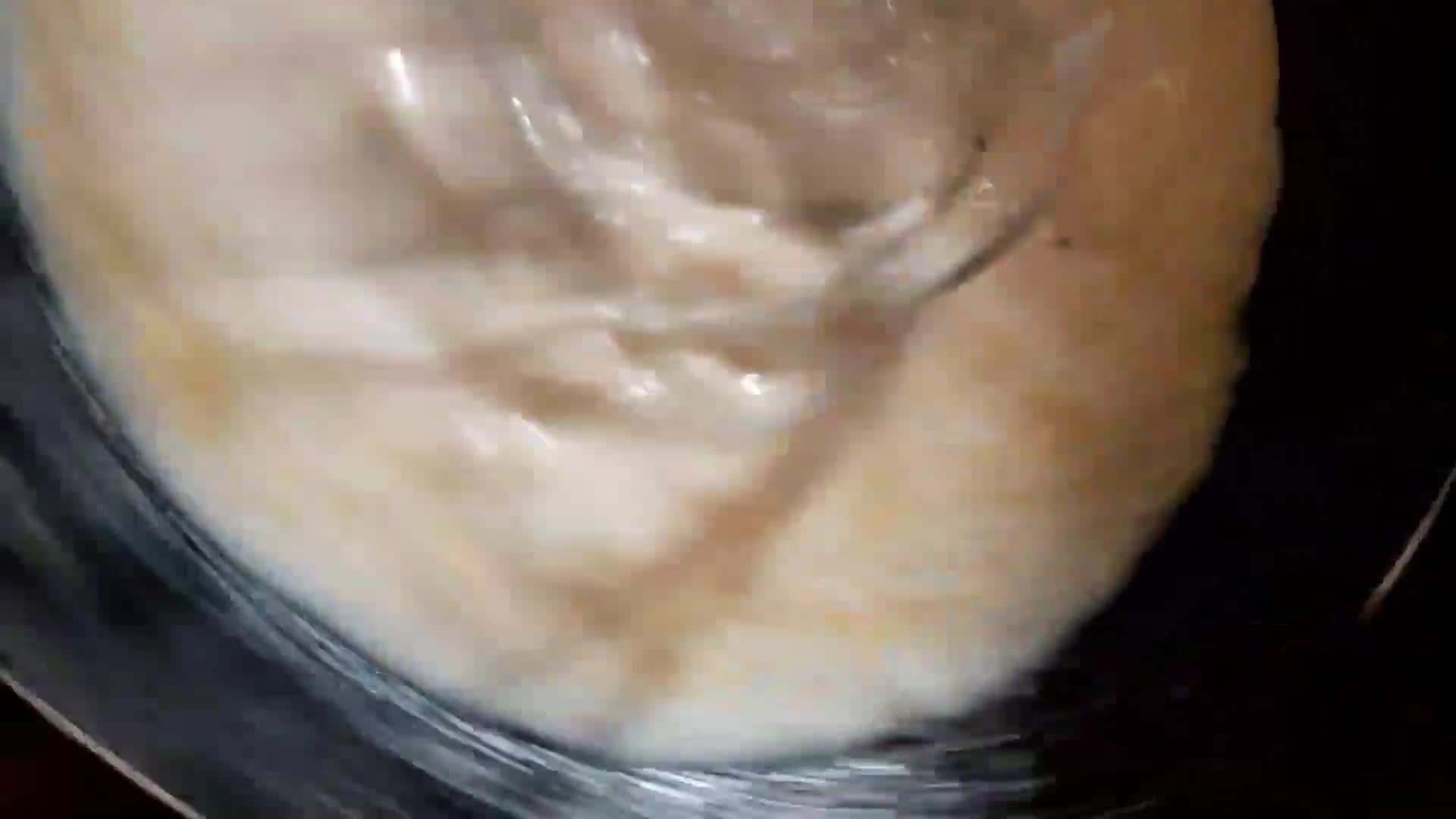 Foto del paso 7 de la receta: Empanaditas de choclo con pollo, salsa blanca y queso