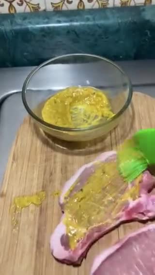 Foto del paso 2 de la receta: Puerco 🐷 a la mostaza con ajo