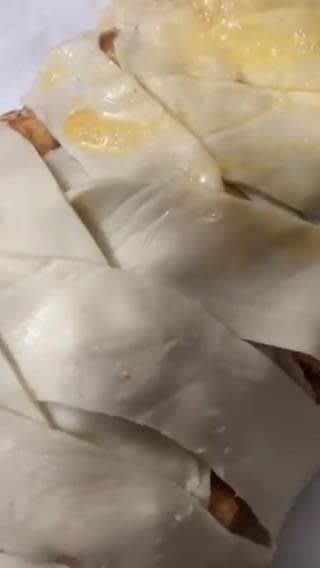 Foto del paso 7 de la receta: Trenza de hojaldre rellena de perelló (manzana)