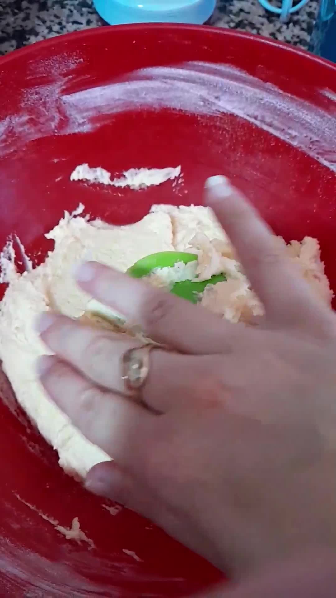 صورة لخطوة 3 من وصفة محبوب الجماهير 😍 بوتي فور petit fours المحلات❣️🇩🇿
