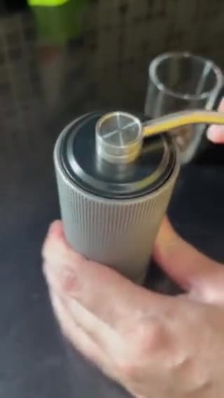 Foto langkah ke 1 dari resep Avocado Coffe Oat Milk.