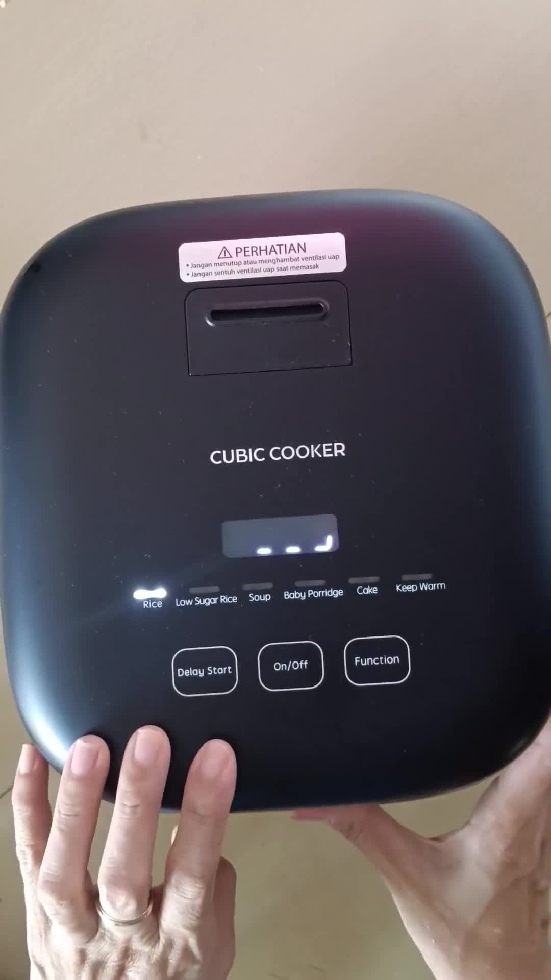 Foto langkah ke 1 dari resep Kwetiau Goreng Rice Cooker.