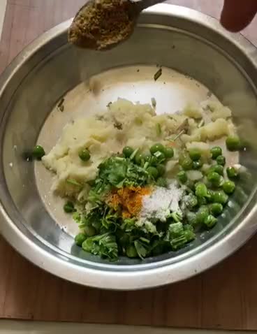 मिर्ची पकौड़ा (वड़ा) (mirchi pakoda vada recipe in hindi) रेसिपी चरण 4 फोटो