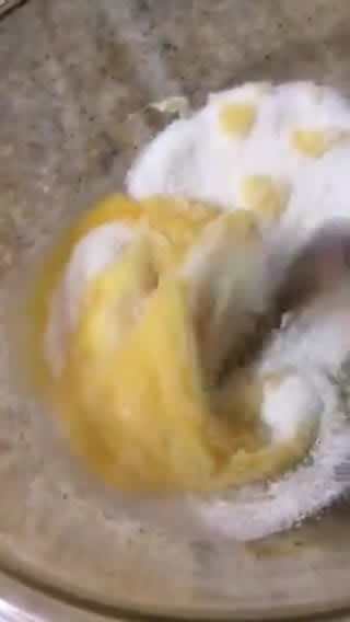 Foto del paso 1 de la receta: Alfajores de vainilla fáciles y económicos bañados con chocolate