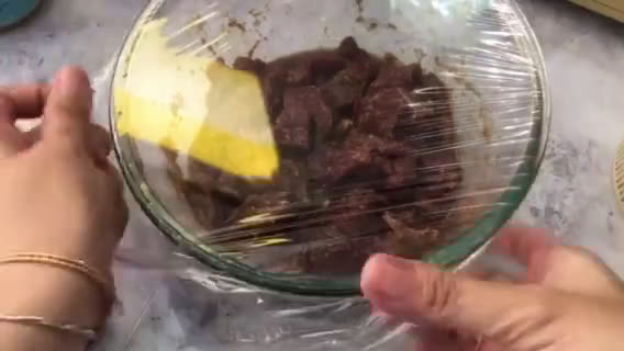 Foto langkah ke 2 dari resep 439. Sate Maranggi Trik Metode Memotong ala Chef Devina #SemuaAdhadiCookpad.