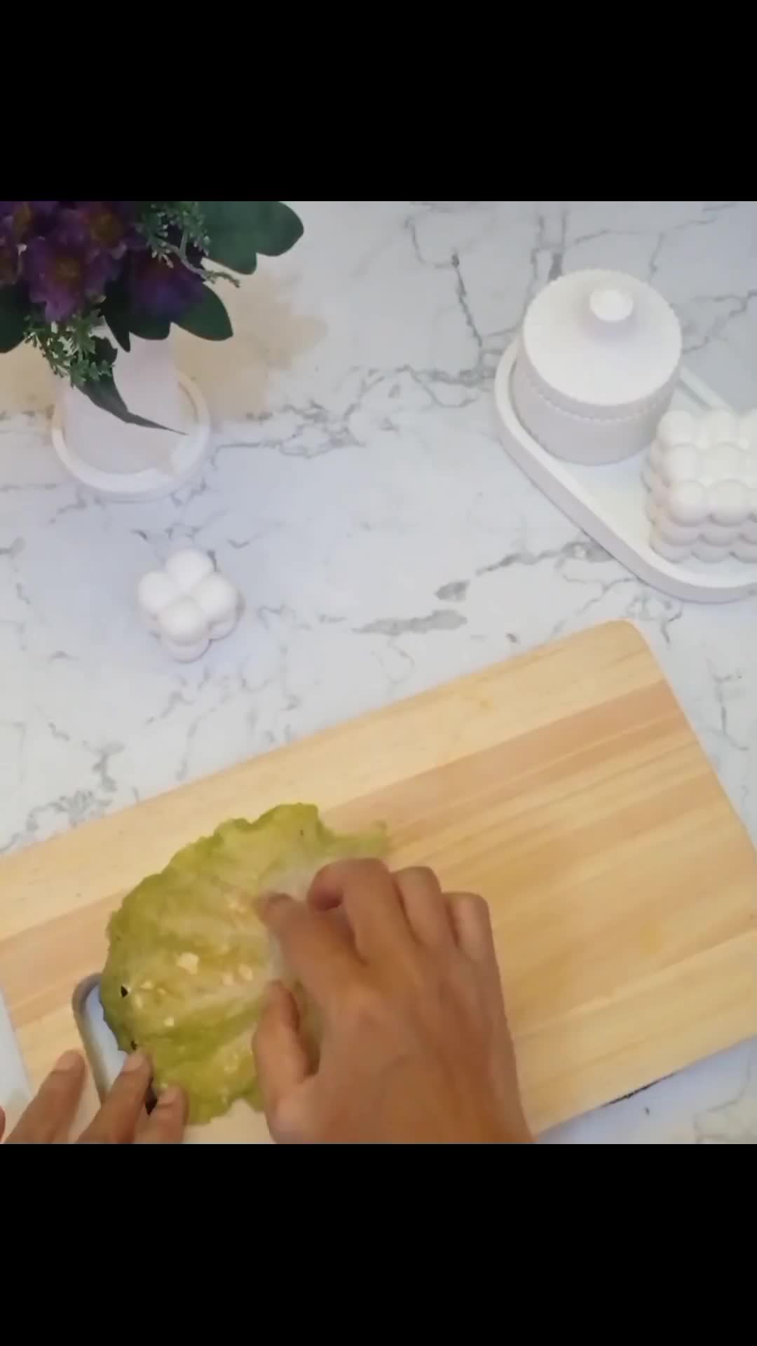 Foto langkah ke 3 dari resep Sawi Gulung Isi Ayam Udang.