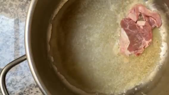 Une image de l'étape 2 de Côtelettes d’agneau 🥩🍋🥜🫘confites aux fruits secs🍯.