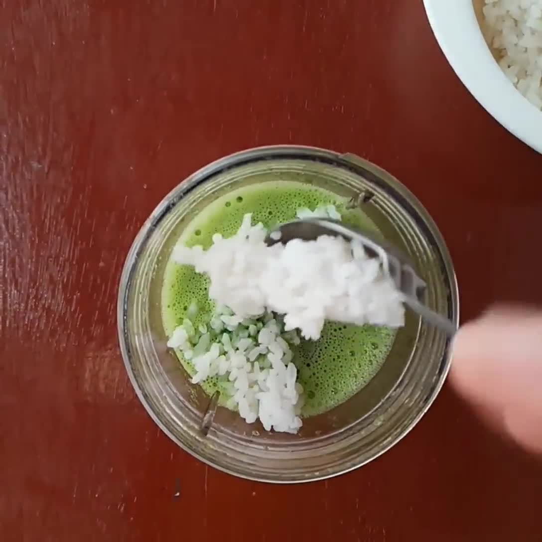 Foto langkah ke 1 dari resep Pancake Nasi Gulung Isi Cokelat Keju.