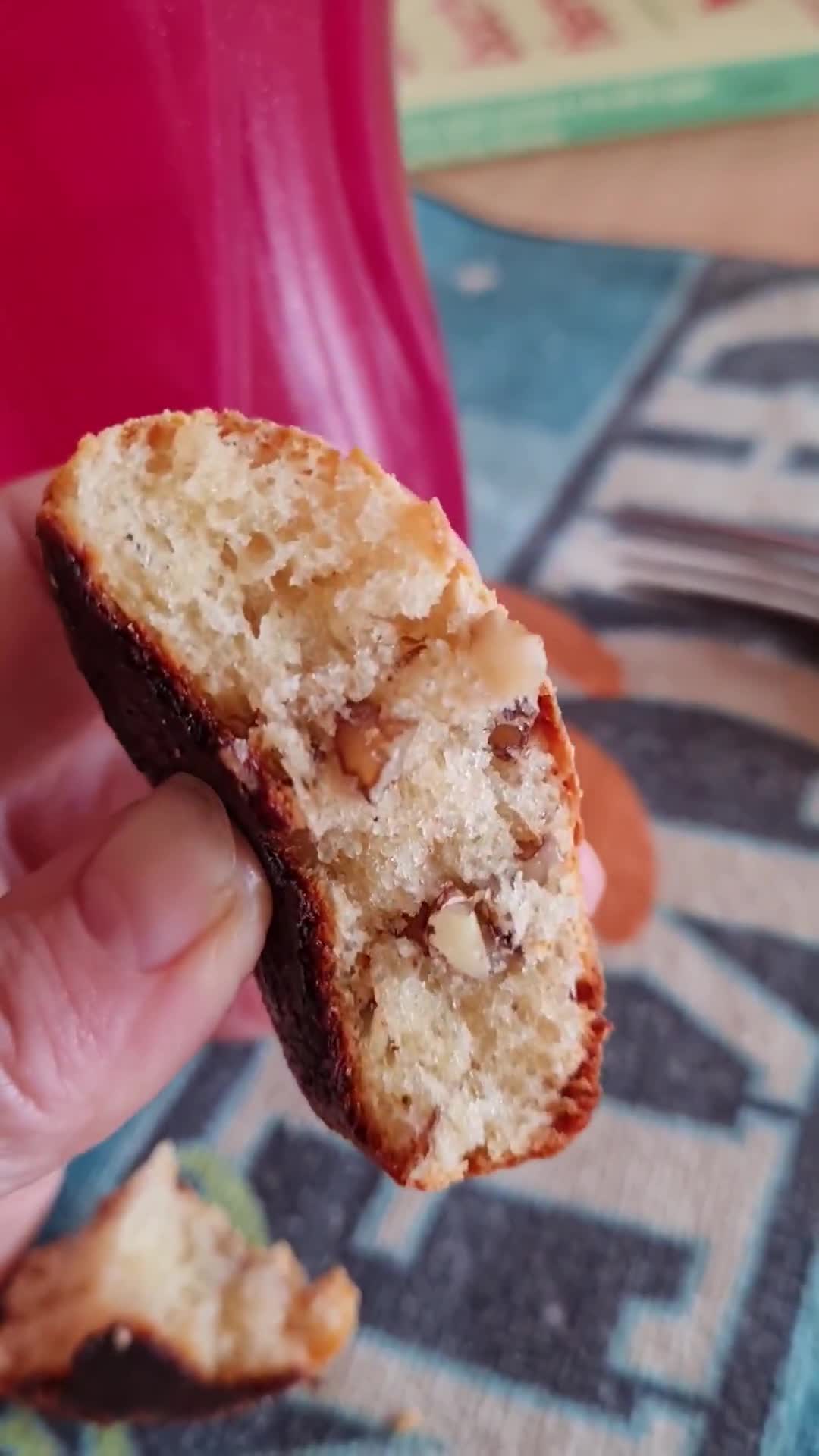 Foto del paso 3 de la receta: Pancitos de queso y nuez sin harina, sin balanza y muuuy fáciles