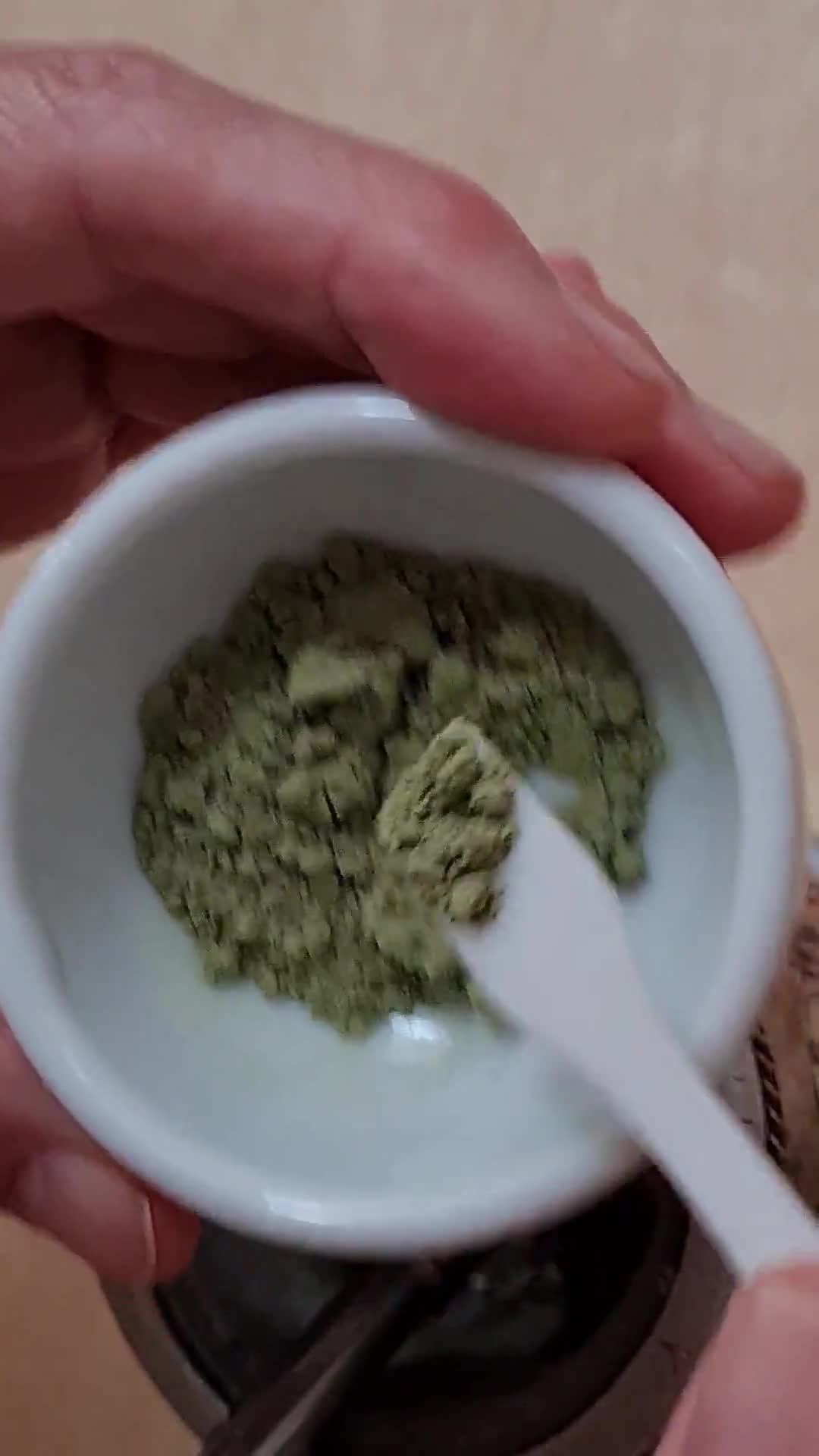 Foto del paso 3 de la receta: MatchaMate 🧉 Mate amargo con té matcha 🍵 uniendo tradiciones 🇦🇷 🇯🇵