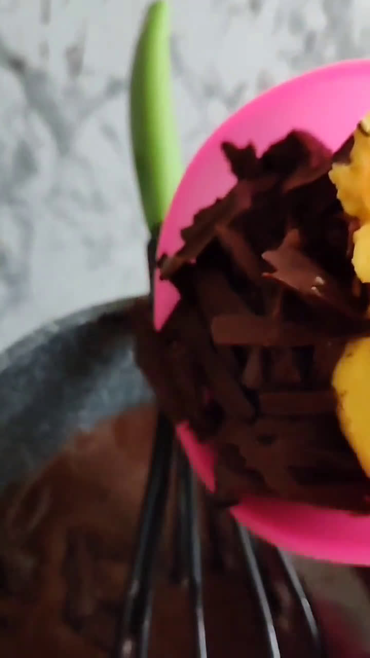 Foto langkah ke 1 dari resep Chocolate Custard Muffin.