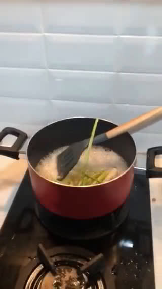 Foto langkah ke 6 dari resep Ayam Cabe Merah ala Mama.