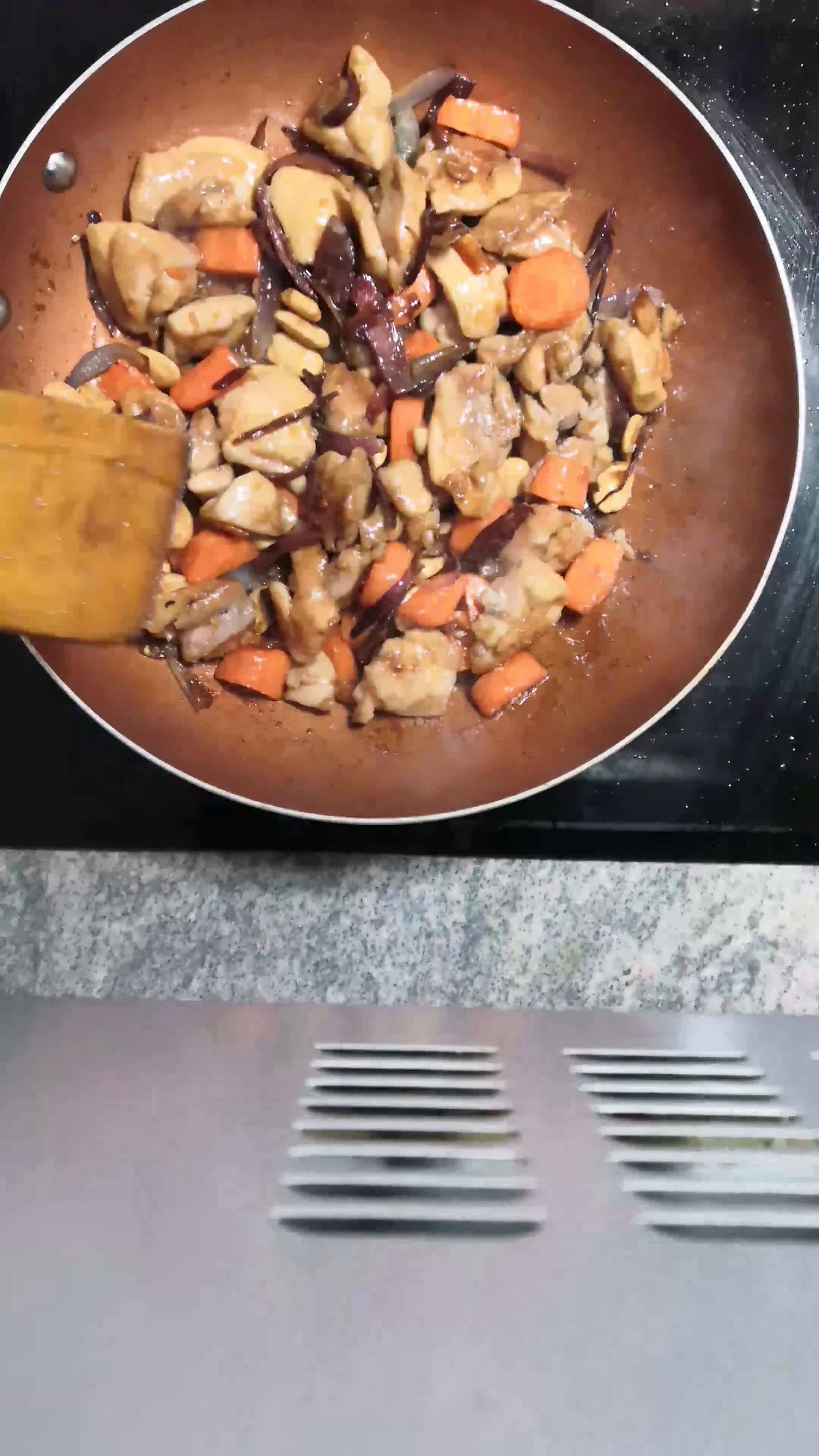 Foto del paso 3 de la receta: Pollo con almendras