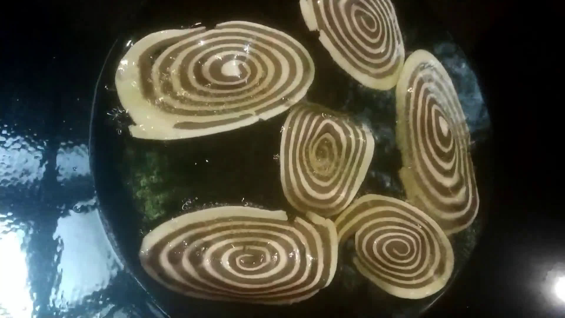 Foto langkah ke 5 dari resep Kuping Gajah (eggless).