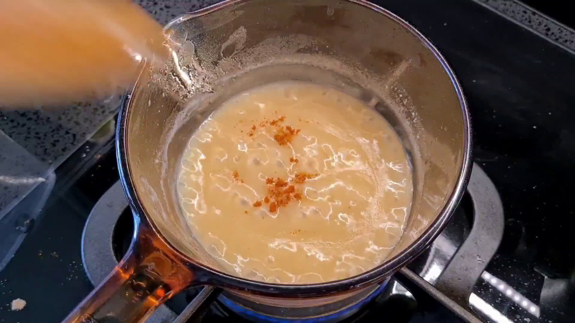 A picture of step 6 of Easy KFC style Mashed Potatoes & Gravy.