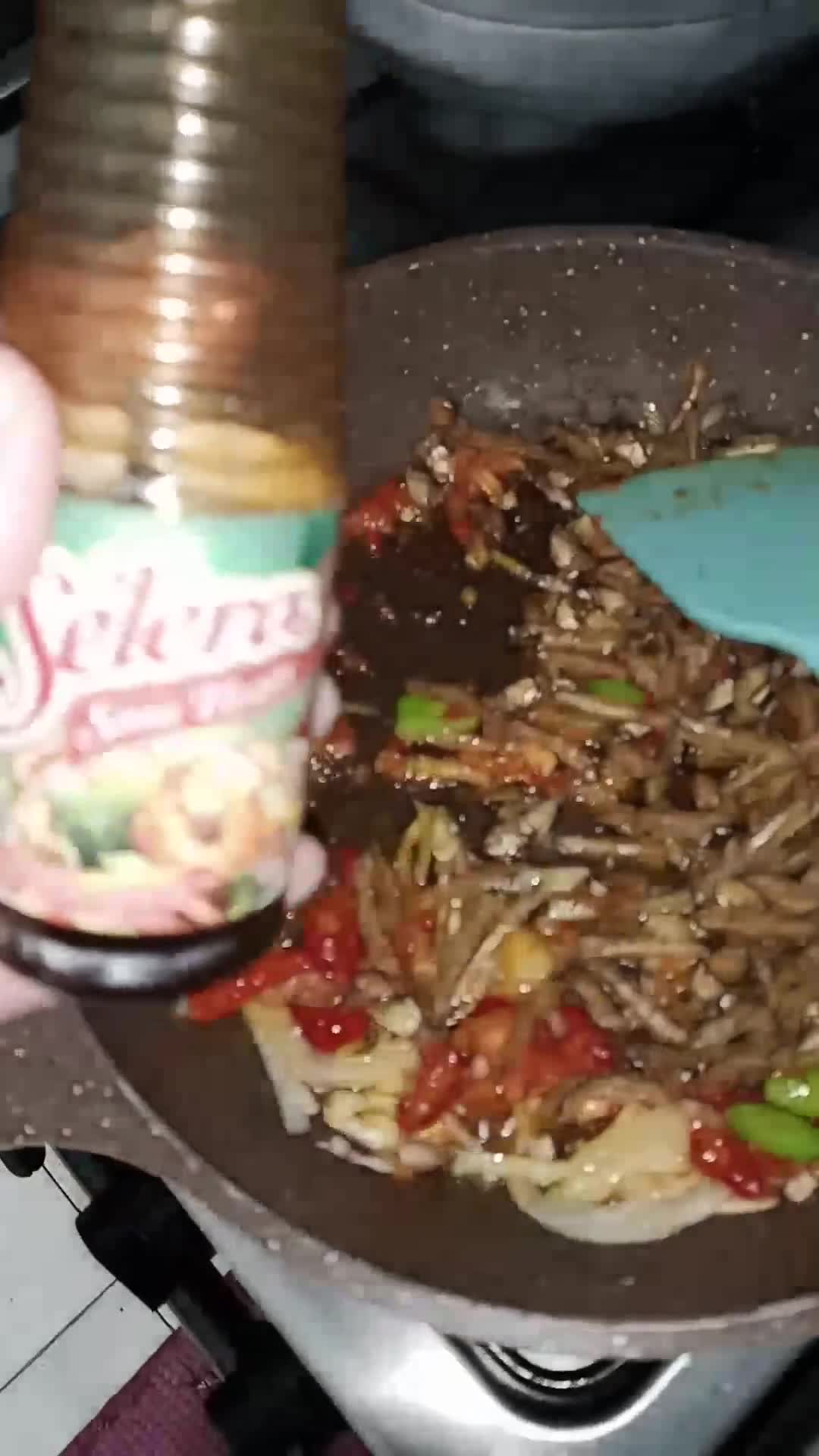Foto langkah ke 3 dari resep Tumis Petai Teri Pedas.
