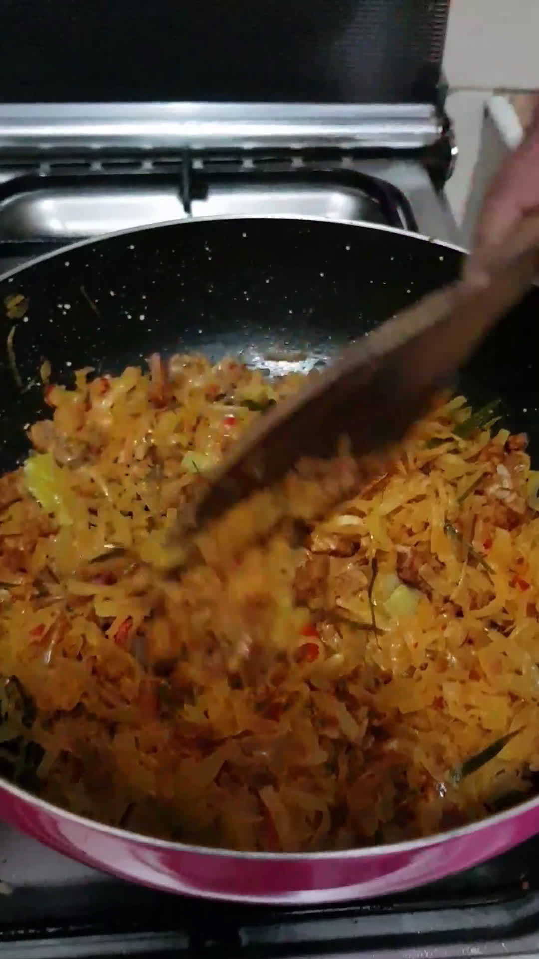 Foto langkah ke 4 dari resep Tumis Pedas Pepaya Muda.