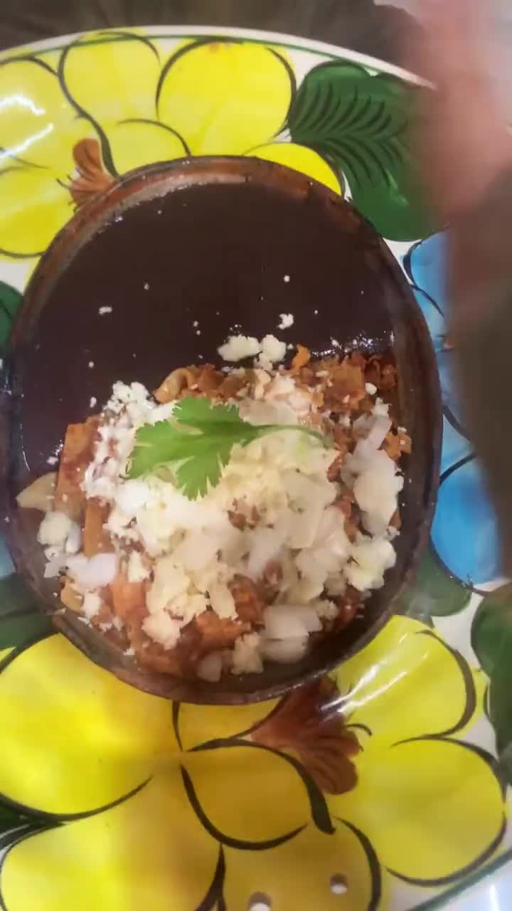 Foto del paso 5 de la receta: Chilaquiles rojos a la jaure