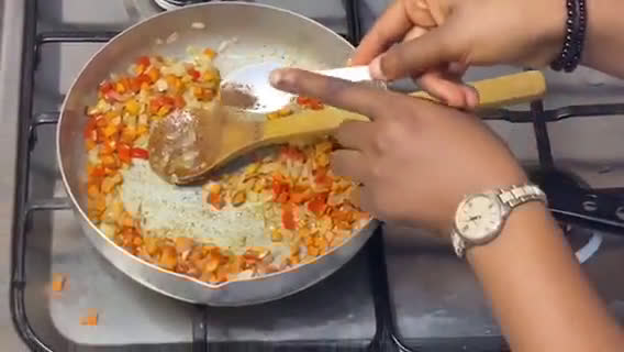 A picture of step 2 of Title:Chicken pancake wrap.