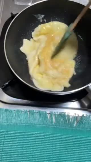 Foto langkah ke 2 dari resep Telur Bombay Saus Tiram.